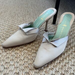NWOT René Mancini Champagne Silk Mules Size 37
